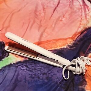 Conair White Hair Straightener